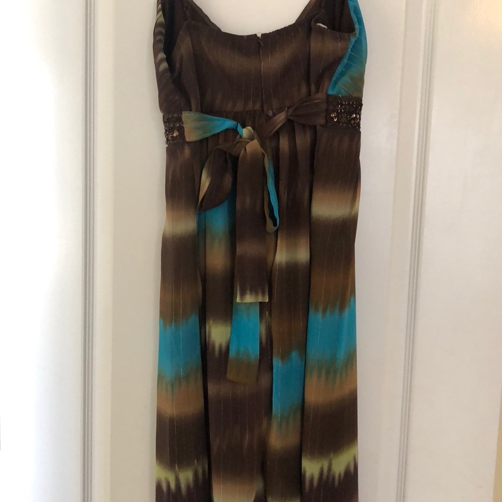 Dress - Picture 2 of 4